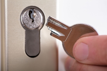Broken Key Extraction Milwaukee